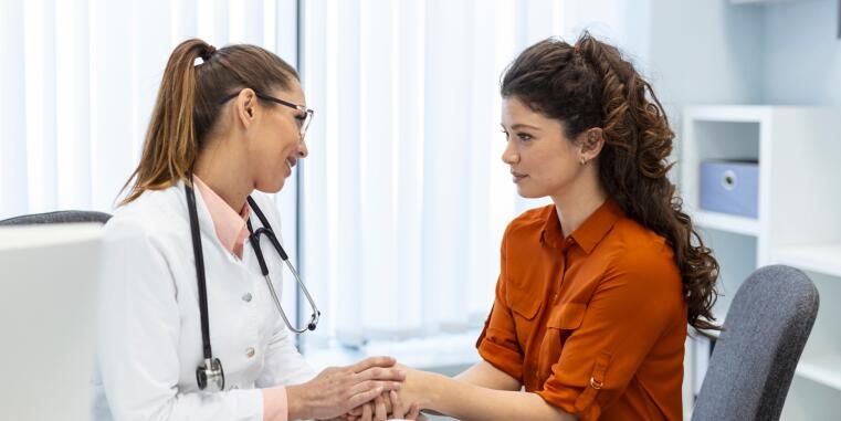 Personalization TrAIning in Medicine (PerTRAIN)