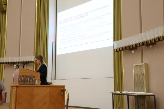 Prof. Dr. Aleksandra Oniszczuk, Assistent Professorin an der Universität in Warschau und Fellow am Käte Hamburger Kolleg Münster während der Festrede