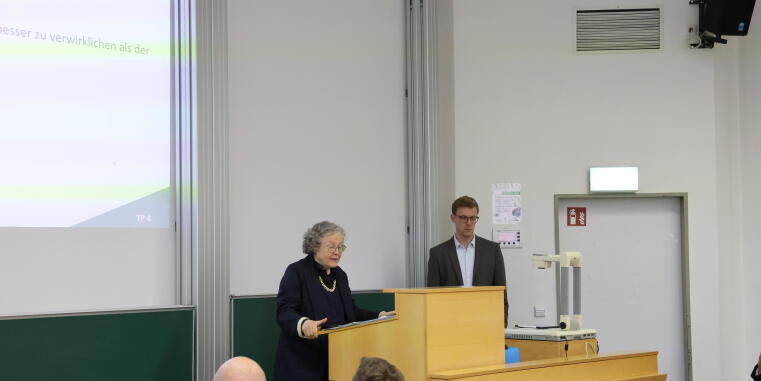 Prof. Dr. Bettina Heiderhoff und Prof. Dr. Jan-Frederick Göhsl bei der Projektvorstellung der DFG Forschungsgruppe 5096.