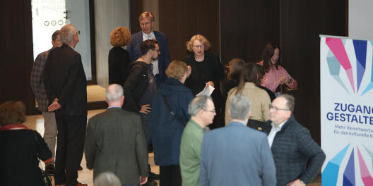 Participants of the conference at the opening reception of "Zugang gestalten".