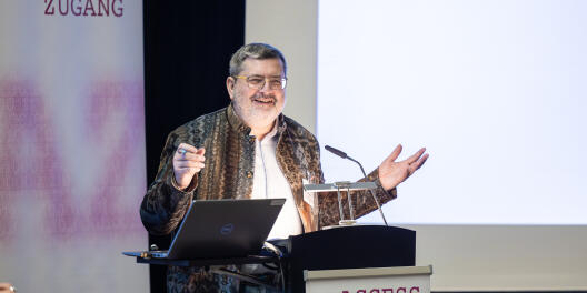 Prof. Dr. Reinold Schmücker