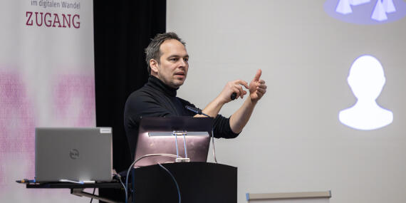 Prof. Pablo Dornhege