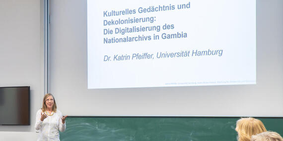 Dr. Katrin Pfeiffer