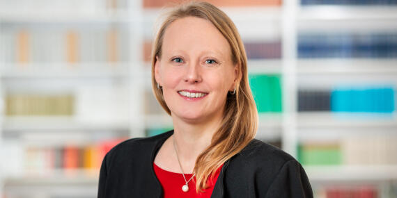 Dr. Evelyn Runge