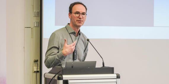 Prof. Dr. Robert Stock