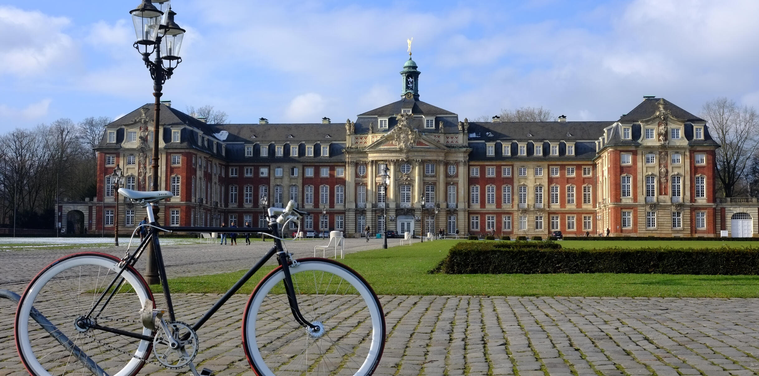Fahrrad Vor Schloss
