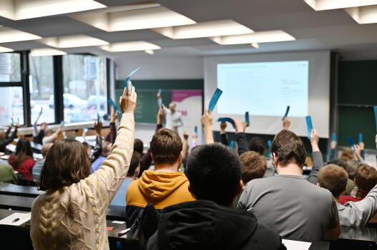 ie Mitgliederversammlung wählte unter anderem die Zusammensetzung der Gremien und stellte so die organisatorischen Weichen für die zweite Förderperiode.