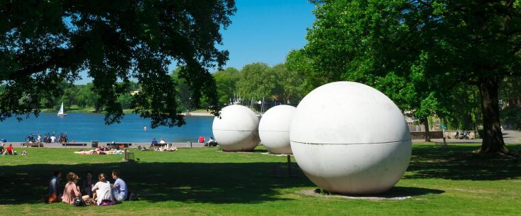 "Giant Pool Balls" am Aasee