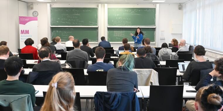 Conference impression (research talk by Barbara Dembin, CNRS Strasbourg).