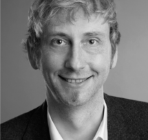 Prof. Dr.  Mario Schelhaas
