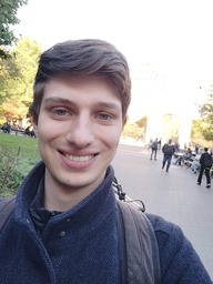 Dr. Lukas Renelt