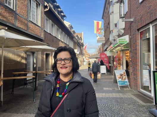 Prof. Dr Ana Larissa Adorno Marciotto Oliveira. Faculty of Languages, Literature and Linguistics (FALE) - Universidade Federal de Minas Gerais (UFMG) 