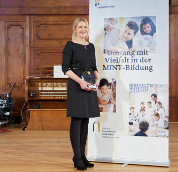 Prof. Dr. Annette Marohn mit Preis