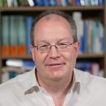 Prof. Dr. Uwe Karst