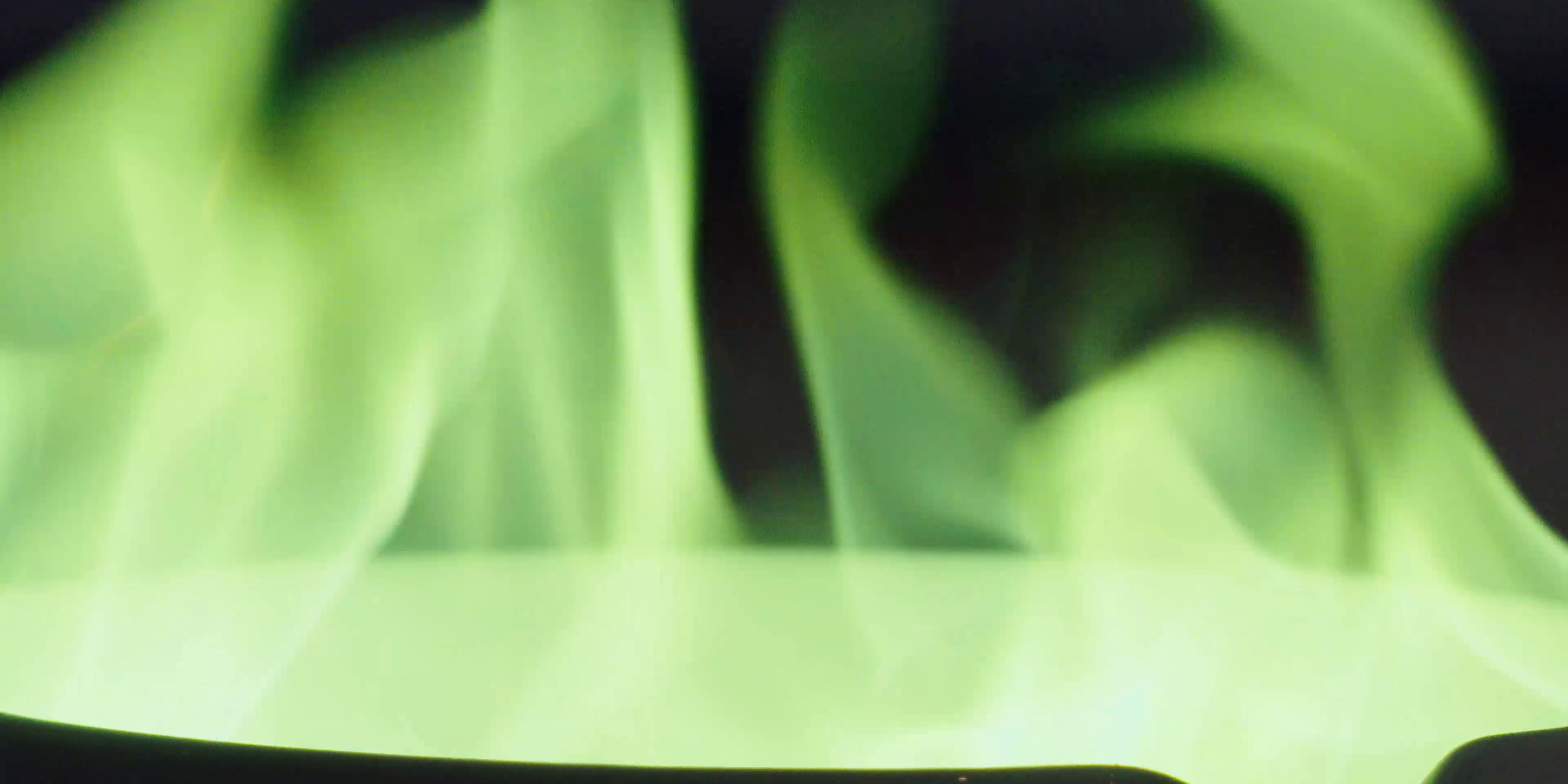 Grüne Flammen bei der Verbrennung eines Borsäureesters.