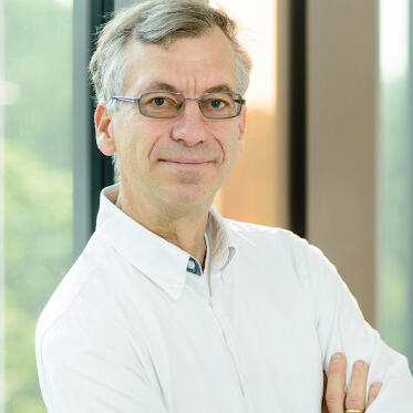 Potrait von Prof. Dr. Andreas Hensel