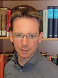 Dr. Florian Baab