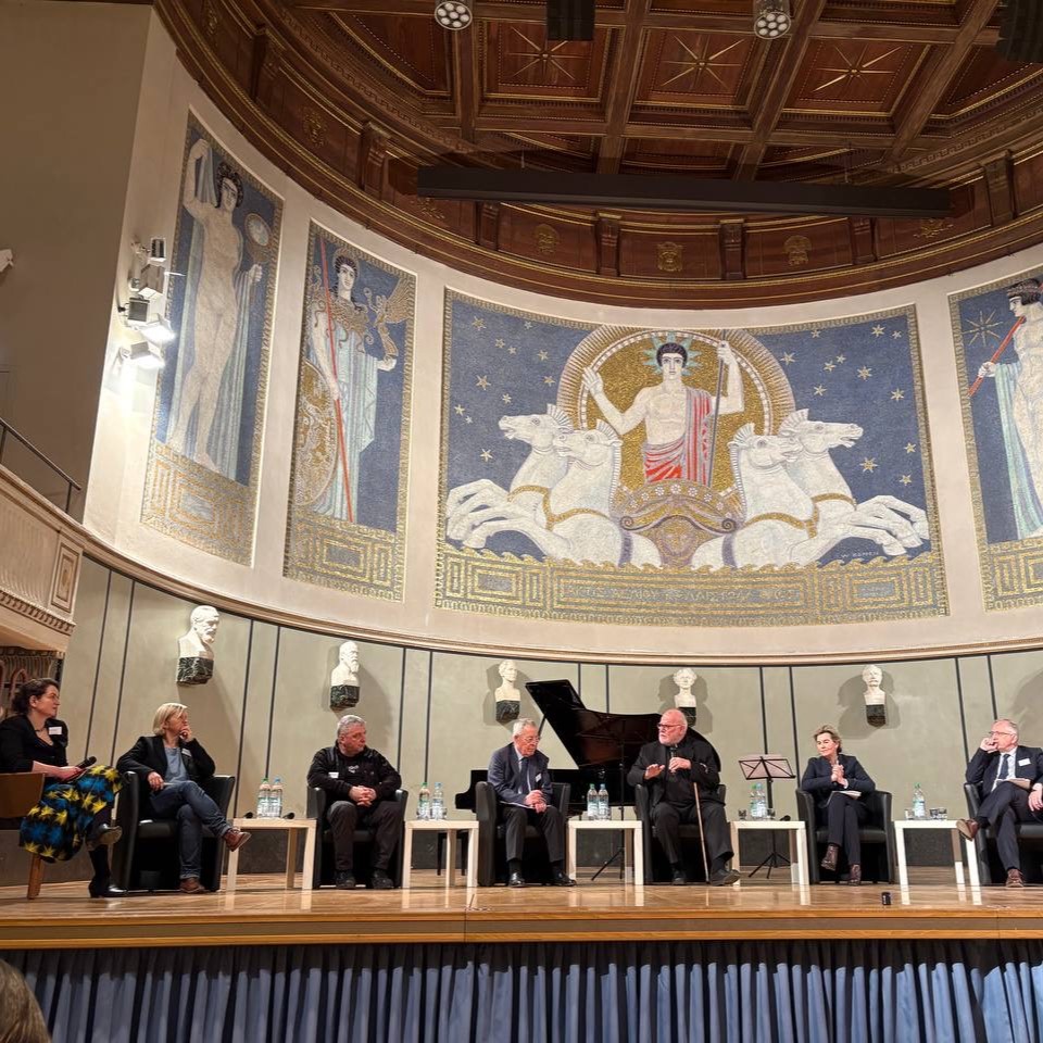 Regina Elsner beim dritten Friedenssymposium im Vorfeld der Münchner Sicherheitskonferenz