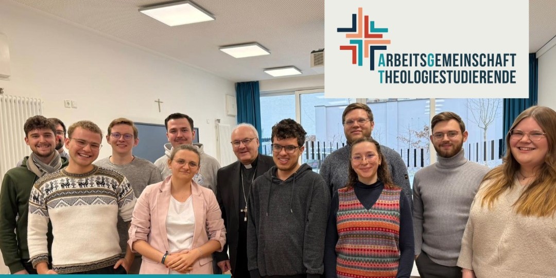 Studentinnen der Bundesvollversammlung der Arbeitsgemeinschaft Theologiestudierende (AGT) 