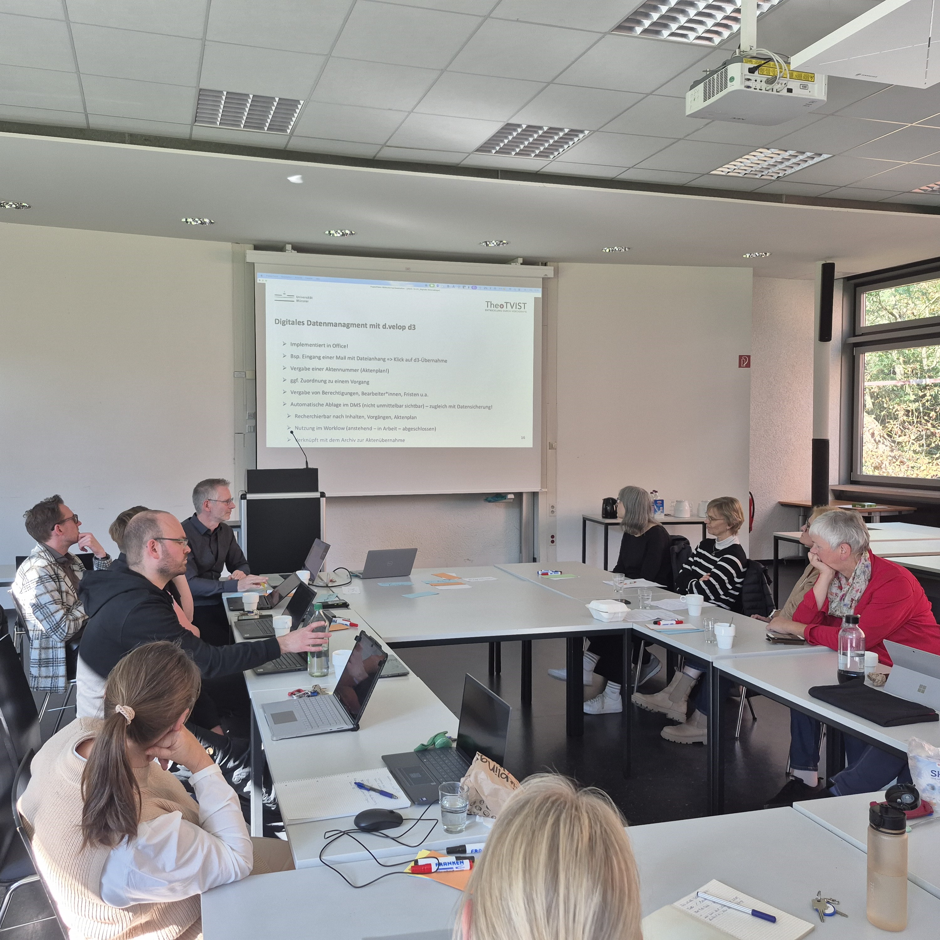 Teilnehmende beim Brown Bag Digitale Ablage