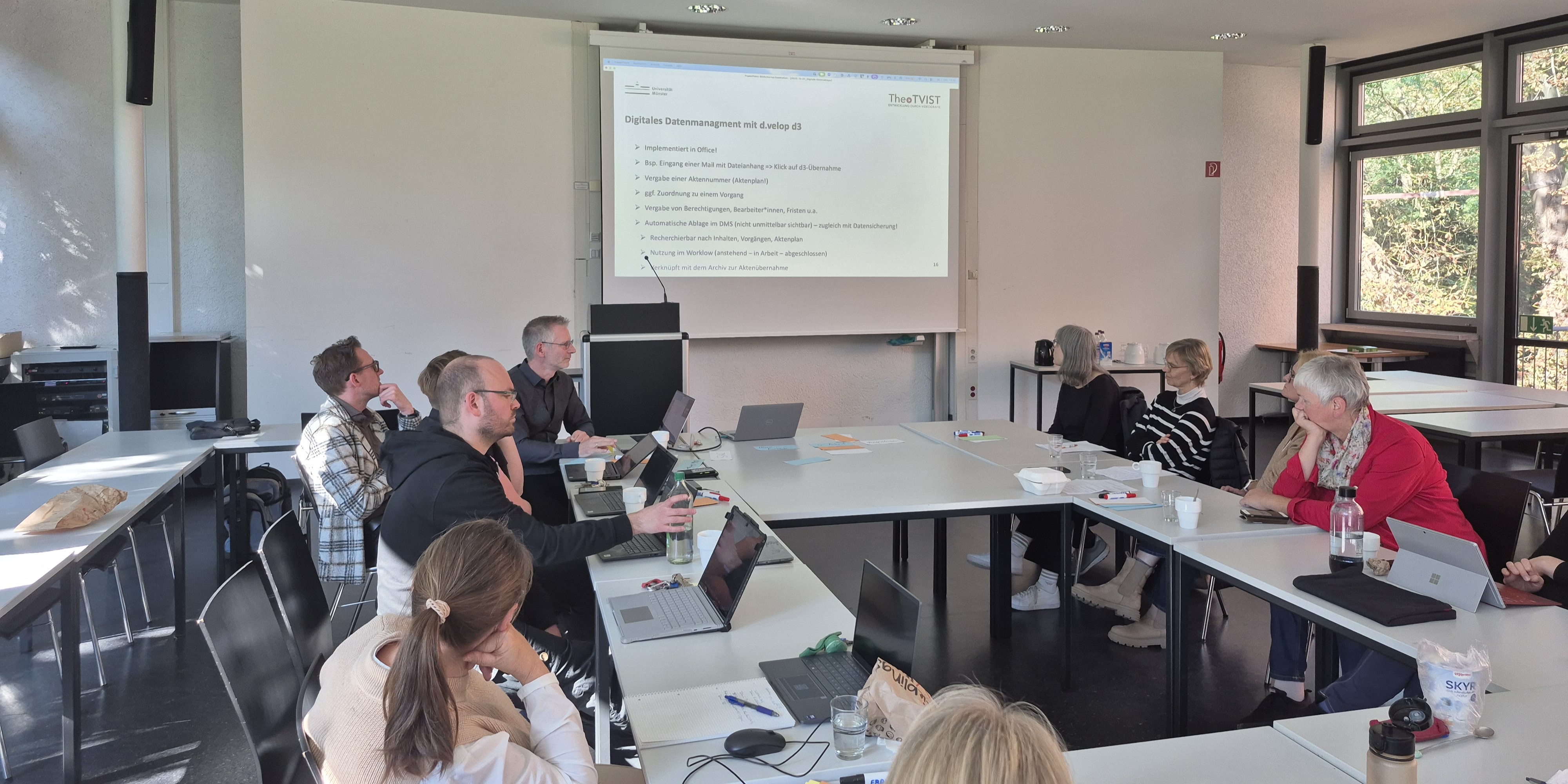 Teilnehmende beim Brown Bag Digitale Ablage