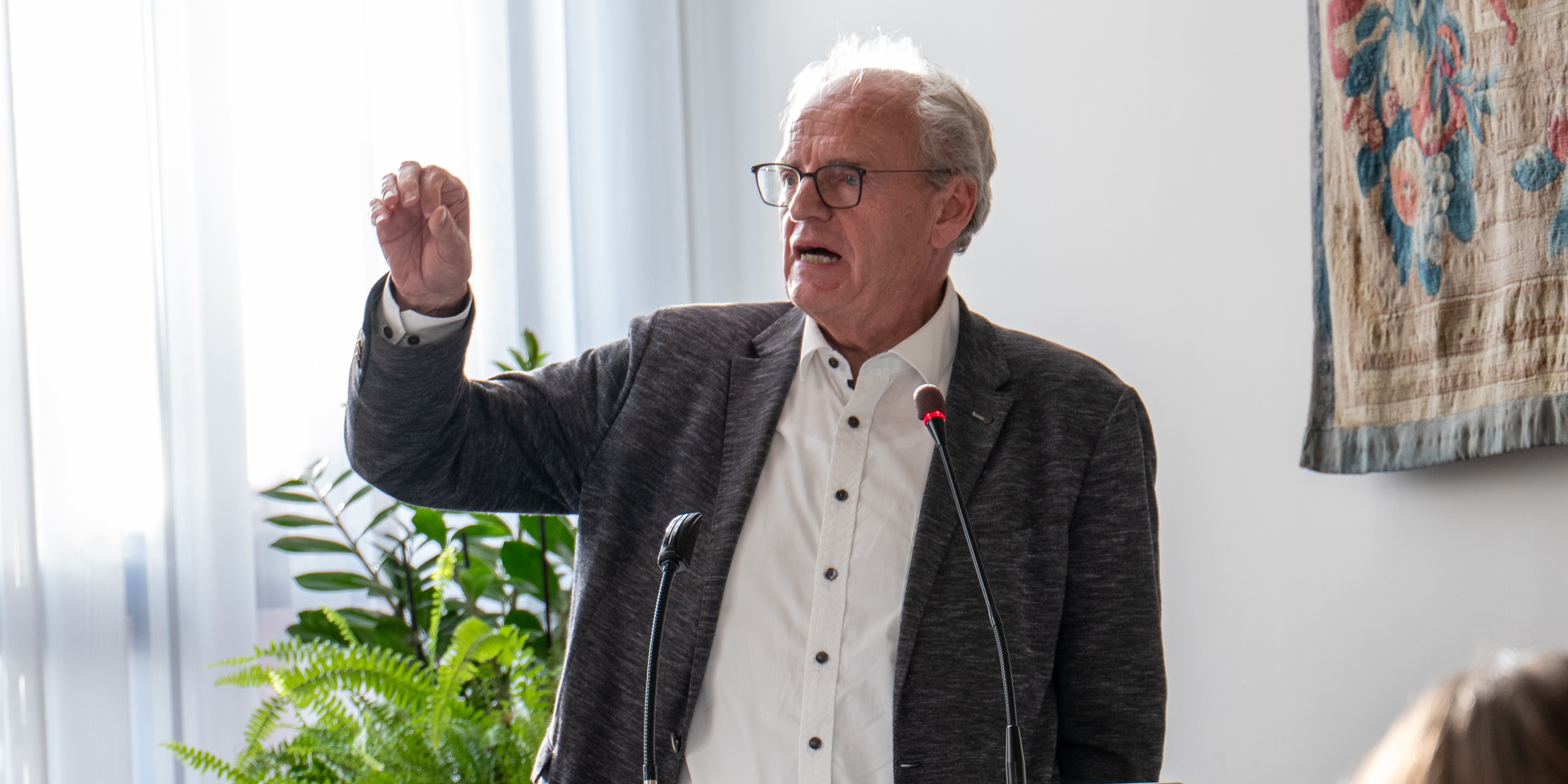 Hubert Wolf beim Vortrag