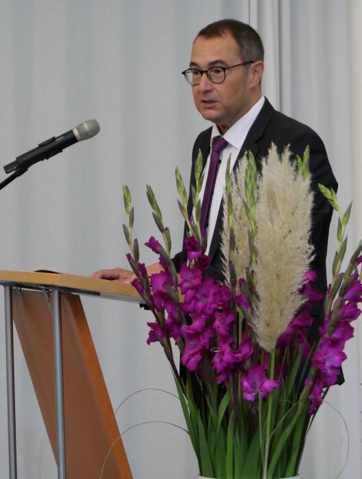 Prof. Dr. Oliver Dyma, Dekan der Fakultät, sprach in seinem Vortrag auch über die Herausforderungen für Lehrkräfte in einem säkularer werdenden Umfeld.