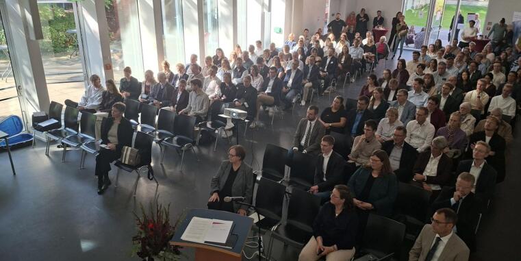 Ein voller Saal im Collegium Marianum für den Actus Academicus 2026.