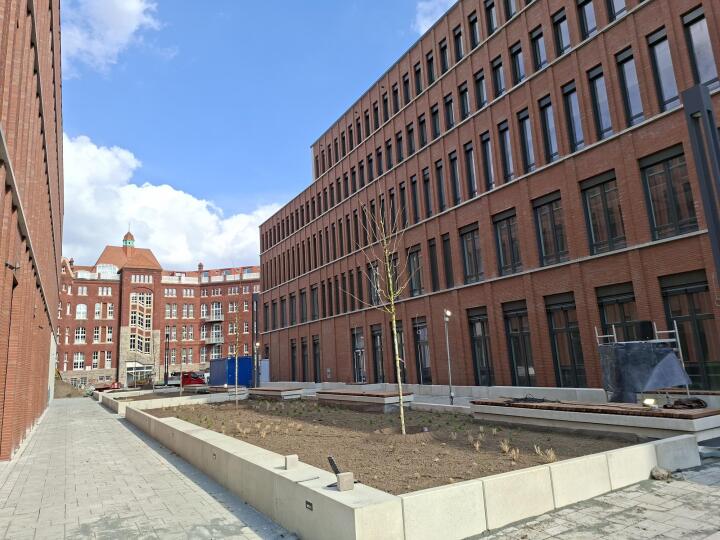 Rückseite des neuen Gebäudes | Stand: 20.03.2026