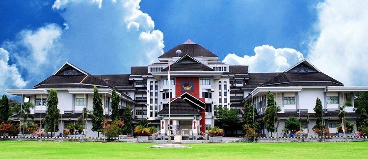 Universität Pattimura in Ambon, Hauptgebäude