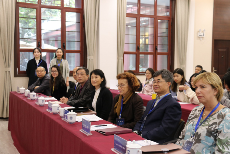 Foto von Teilnehmern während der Tagung