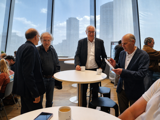 Professor Kersting mit Rednern und Gästen