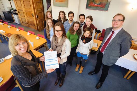 140203 U _bergabe Evaluationsbericht