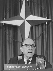 NATO-Generalsekretär Luns 1979