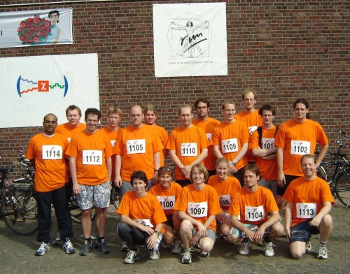 Gruppenfoto der AG Denz beim 5. Leonardo-Campus-Run 2005