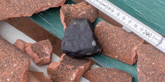 Meteoritenfund in Elmshorn: 233,4 Gramm schweres Steinmeteoriten-Fundstück
