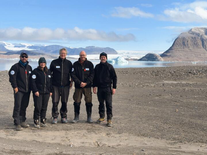 Eine Rarität und ein Novum. In allen Jahren seit wir nach Spitzbergen kommen, ist dies unser erstes Gruppenbild