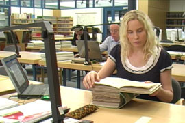Dr. Iris Fleßenkämper in einer Szene des Films