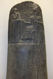 Gipsabguss des Codex Hammurapi, einer Sammlung von Rechtssätzen aus dem 18. Jahrhundert v. Chr.