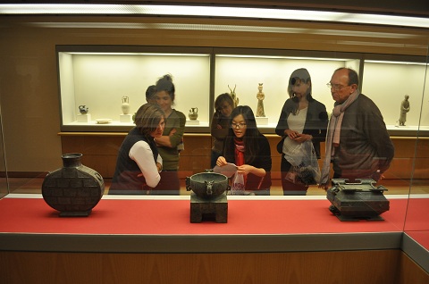 Teilnehmer der Exkursion im Museum für Asiatische Kunst Berlin