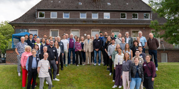 Besucher und Mitwirkende der Jubiläumsfeier