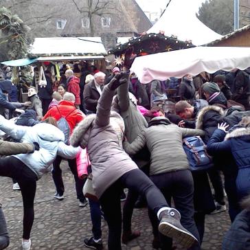 Bewegungstheater Weihnachtsmarkt