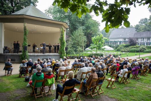 Alumni concert in the garden of the "Schloss"