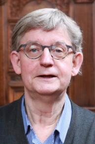 Dr. Hans Peterse