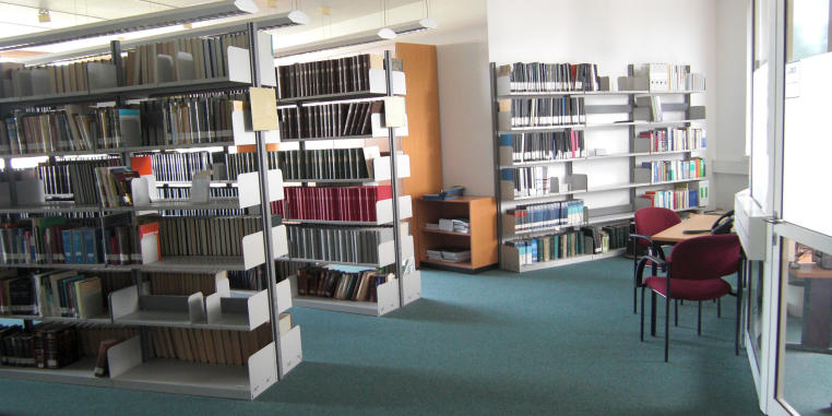 Blick in die Bibliothek des Instituts für Lebensmittelchemie