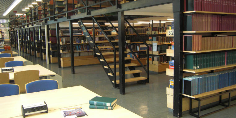 Blick in die Chemiebibliothek