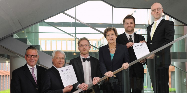 Gastgeber und Preisträger (v.l.n.r.): Markus Schabel, Prof. Dr. Hans-Michael Wolffgang, Philipp Pabst, Prof. Dr. Ursula Nelles, Dr. Niki Tomas Loges, Dr. Paul-Josef Patt<address>&copy; WWU - Peter Grewer</address>