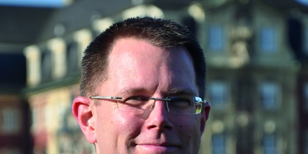 Prof. Dr. Hinnerk Wißmann und Prof. Dr. Bodo Pieroth (von oben)<address>&copy; WWU</address>