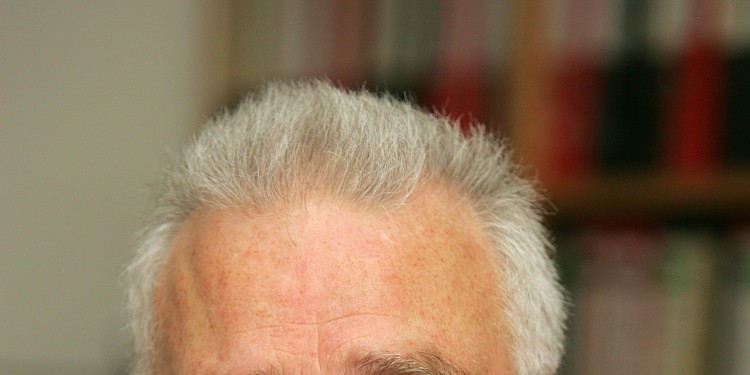 Prof. Dr. Reinhard Meyers<address>&copy; WWU</address>