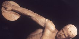 Diskuswerfer, sogenannter "Diskobol des Myron", römische Marmorkopie nach einer griechischen Bronzestatue (um 450 v. Chr.)<address>&copy; WWU</address>